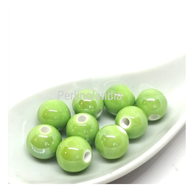 Ceramic Beads - 8 mm green - 15 Pieces
