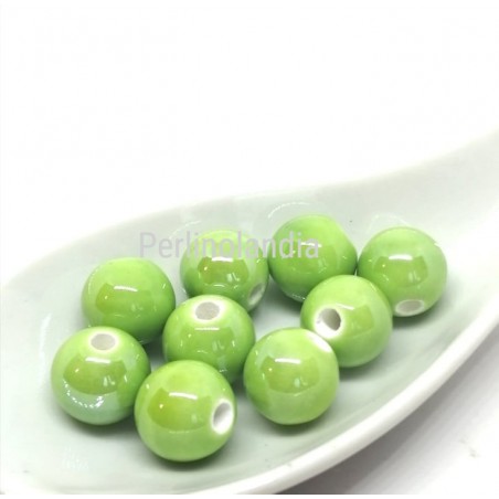 Ceramic Beads - 8 mm green - 15 Pieces