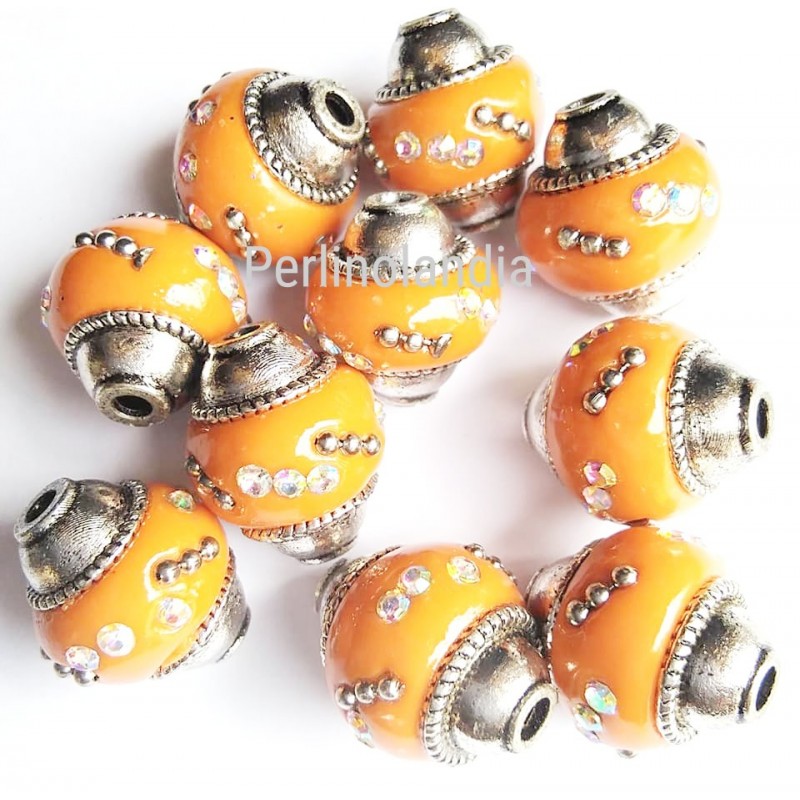 Perle Indonesia con strass e nucleo in...