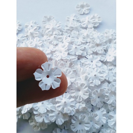 Paillette a forma di fiore - 13 mm -White - 3 grammmi