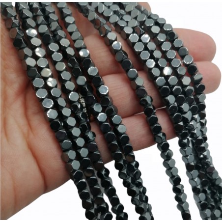 filo Hematite CUBO 4 mm - JET EMATITE