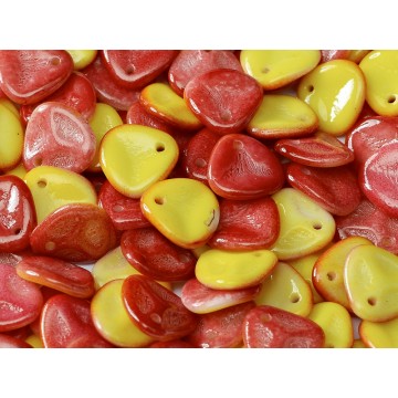 Rose Petal 8x7mm- Chalk White Funky Apple- 30 Pezzi