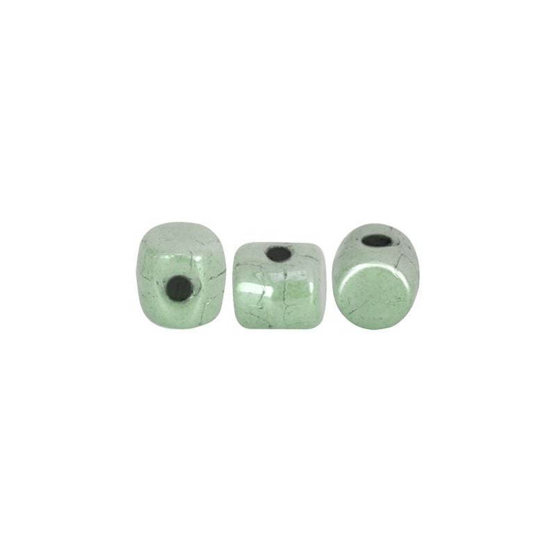 Minos® Par Puca® - opaque light green luster...