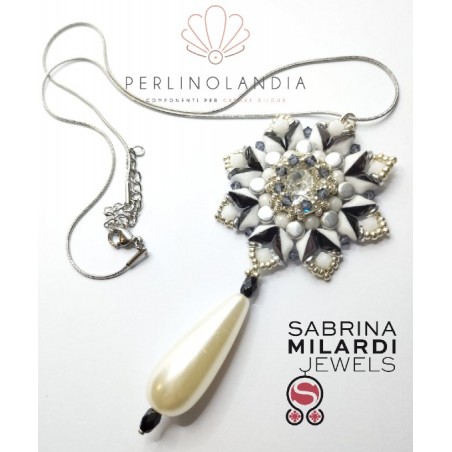 collana con ciondolo pendente - gioiello finito