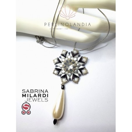 collana con ciondolo pendente - gioiello finito