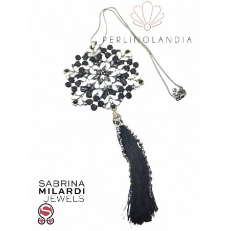 Pendente con nappina decorata - nero e argento
