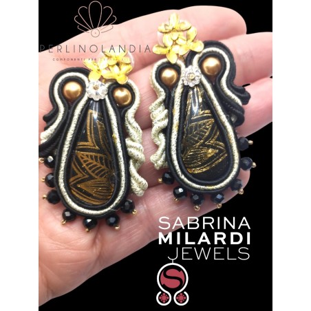orecchini soutache con cabochon fatto a mano - gioiello finito